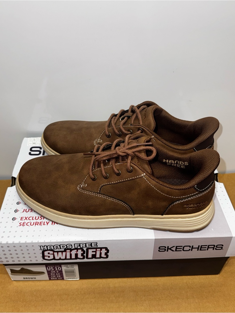 Skechers Men’s Brown Hands Free Swift Fit Casual Shoes. Size 10 - Excellent